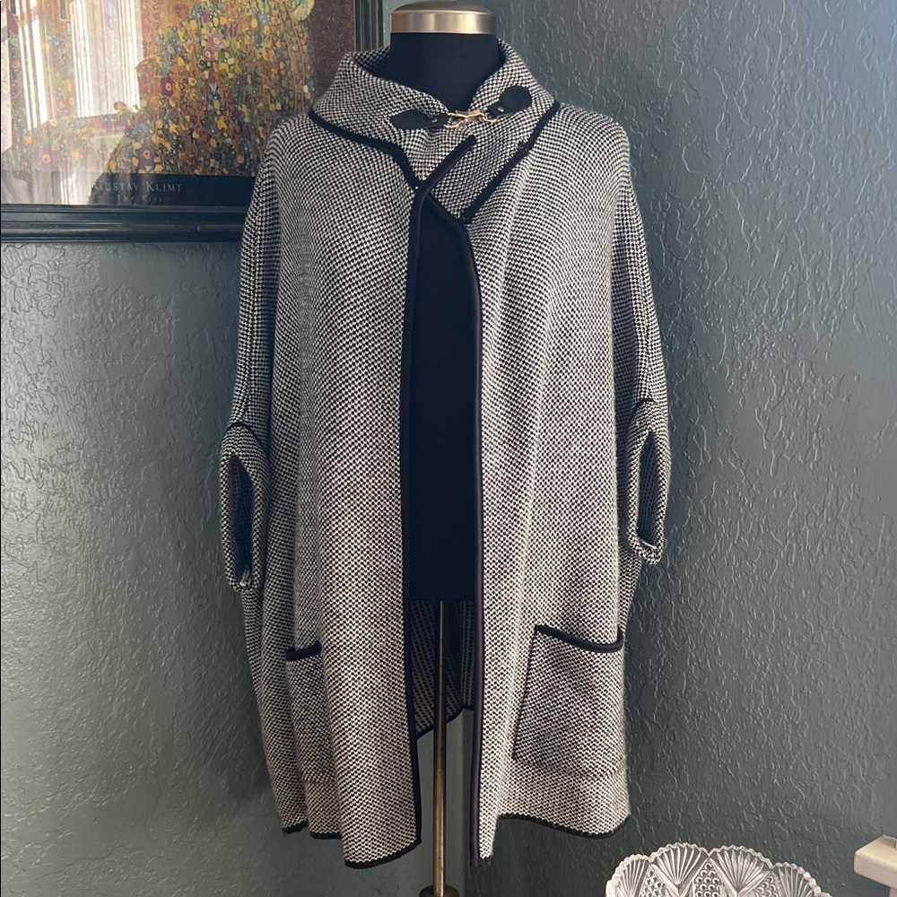 Apt. 9 Black and White Textured Open-Front Poncho Cardigan